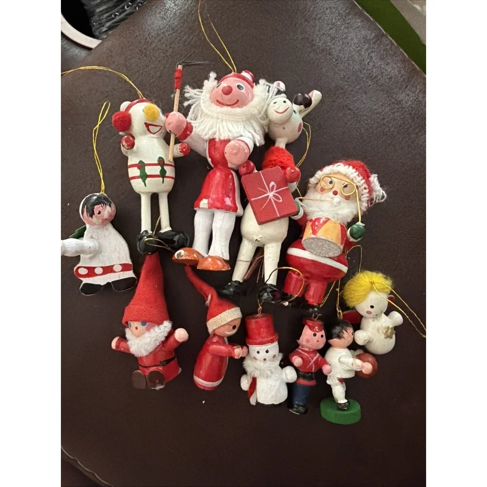 11 VTG Wooden Christmas Ornaments Santa Snowman Angel Giraffe Clown